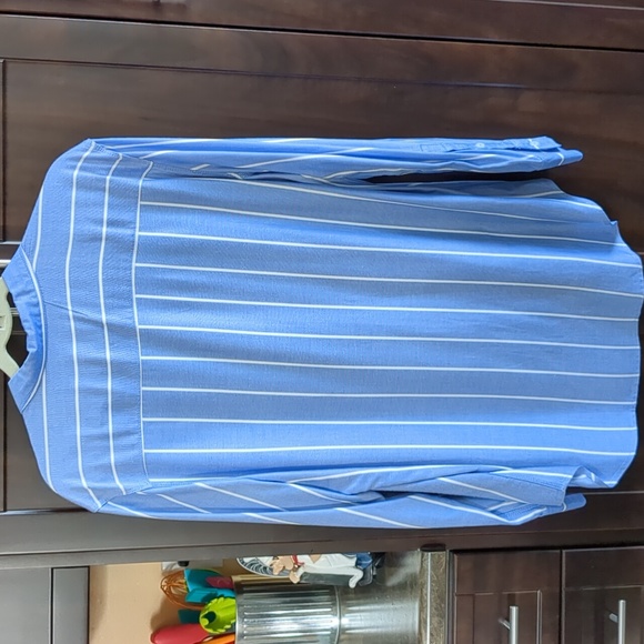 Shirt - Picture 3 of 4